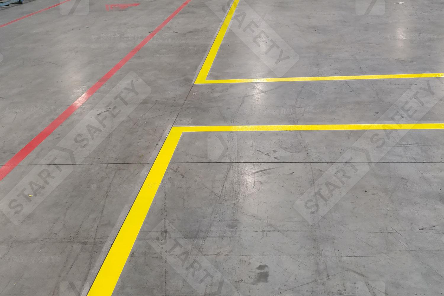 Factory Yellow Line Marking